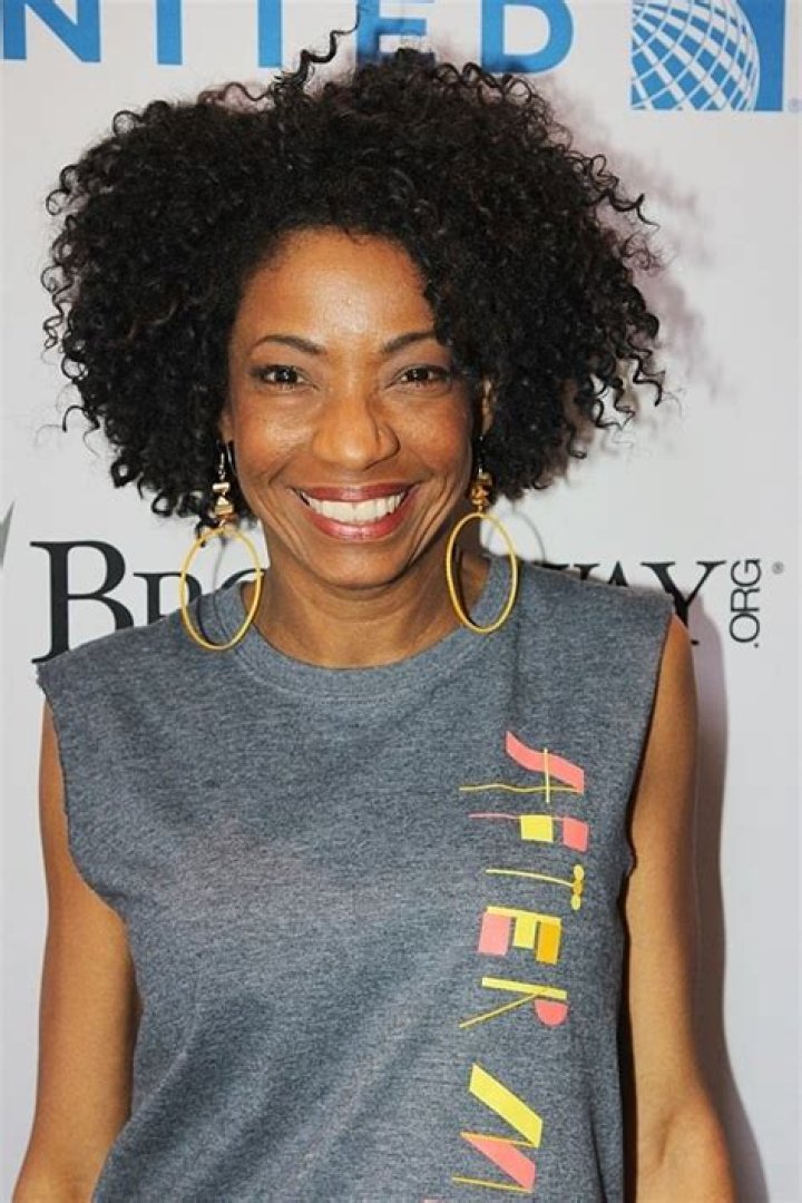 Adriane Lenox 