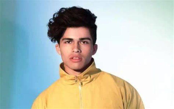 Alex Aiono (Youtuber) Biography, Net Worth, Age, Height, Wife & More Youtube Star Bio