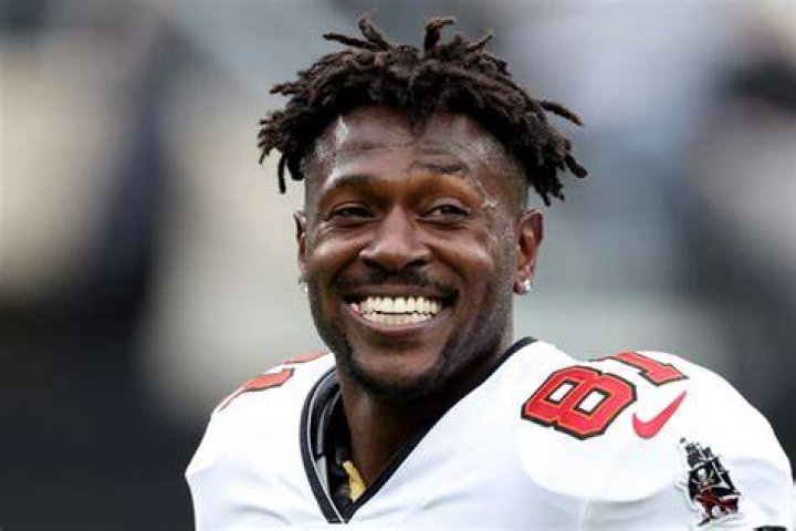 Antonio Brown Posts Check From His Rap Career XXL