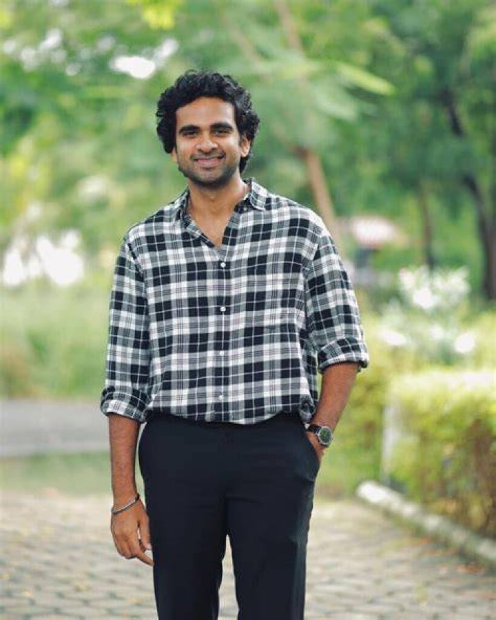 Ashok Selvan Wiki, Biography, Age, Girlfriend, Family, Ethnicity, Height