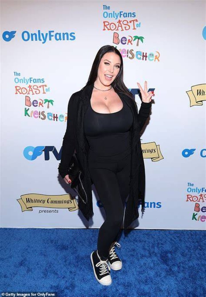 Australian Porn Star Angela White Nearly Dies on Set Due to Appendicitis Find Out What Happened