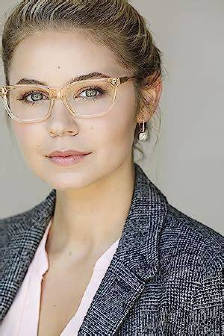 Ayla Kell ČSFD.cz