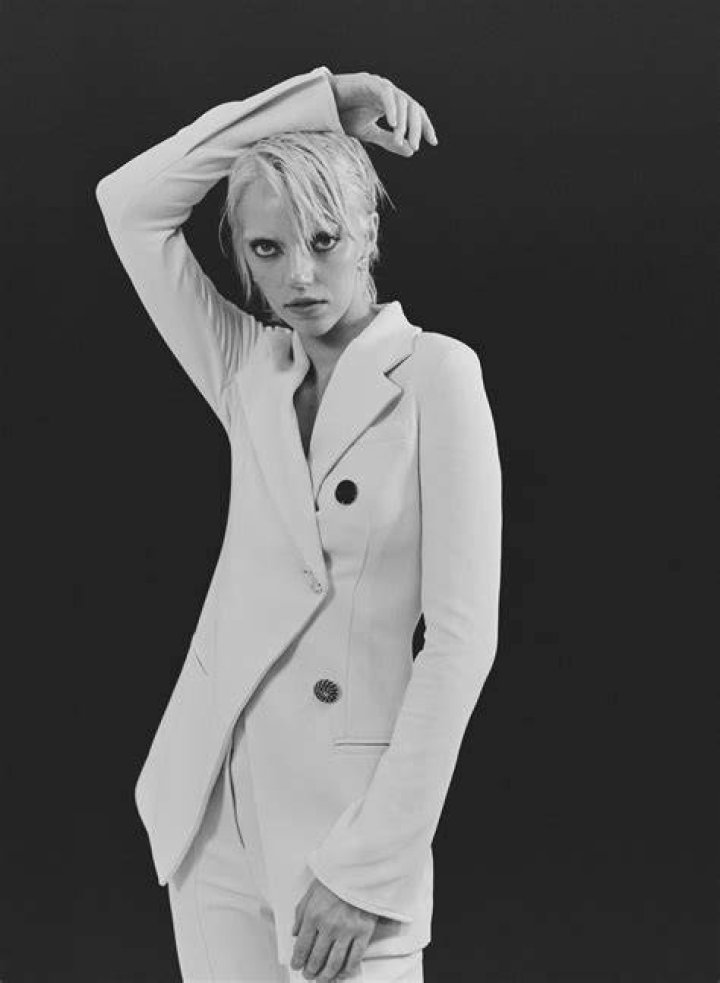BRAVE MODELS PYPER AMERICA