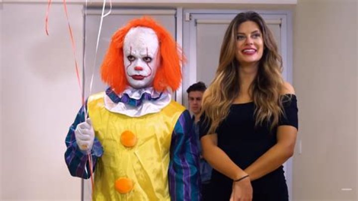 Dating the IT Clown (IT Chapter One) Hannah Stocking YouTube