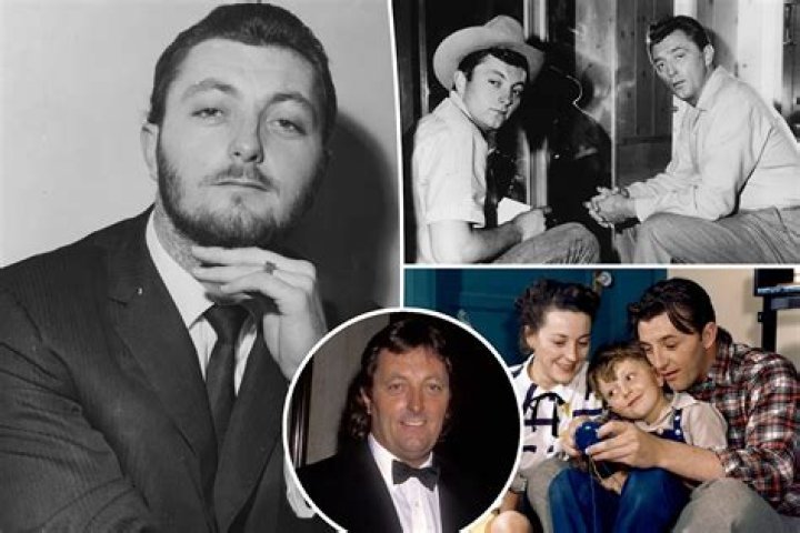Did Robert Mitchum and John Wayne ever cross paths or have any personal interactions? Poe