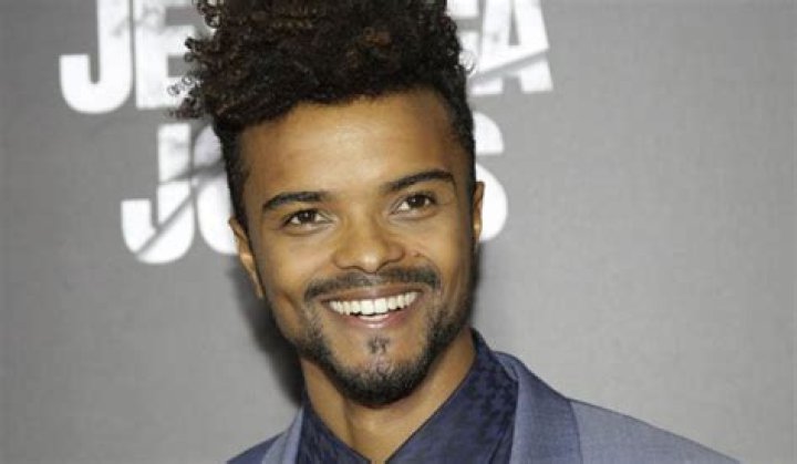 Eka Darville - Bio, Age, Net Worth, Height, Married, Nationality, Body Measurement, Career