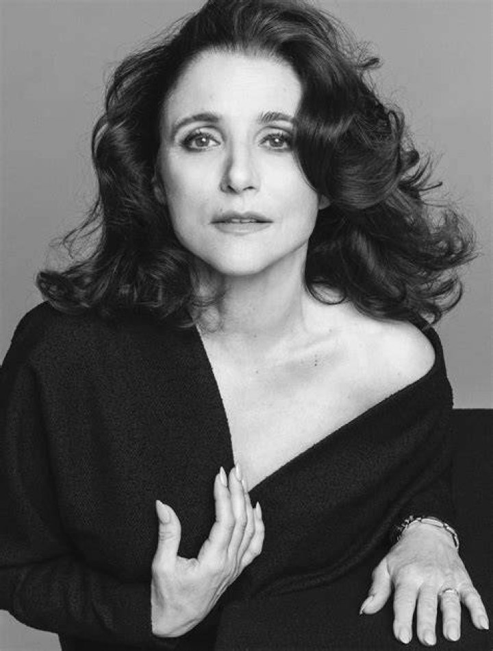 Exploring The Allure Of Julia Louis-Dreyfus: A Look At Her Sexiness