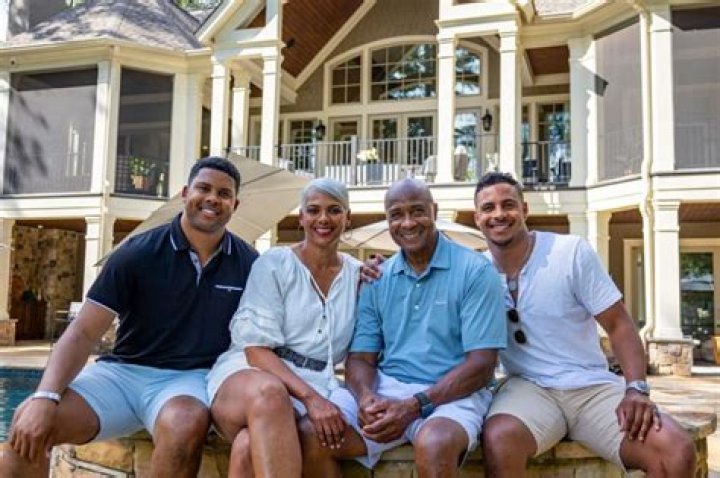 For Lynn and Charena Swann, the... Reynolds Lake Oconee