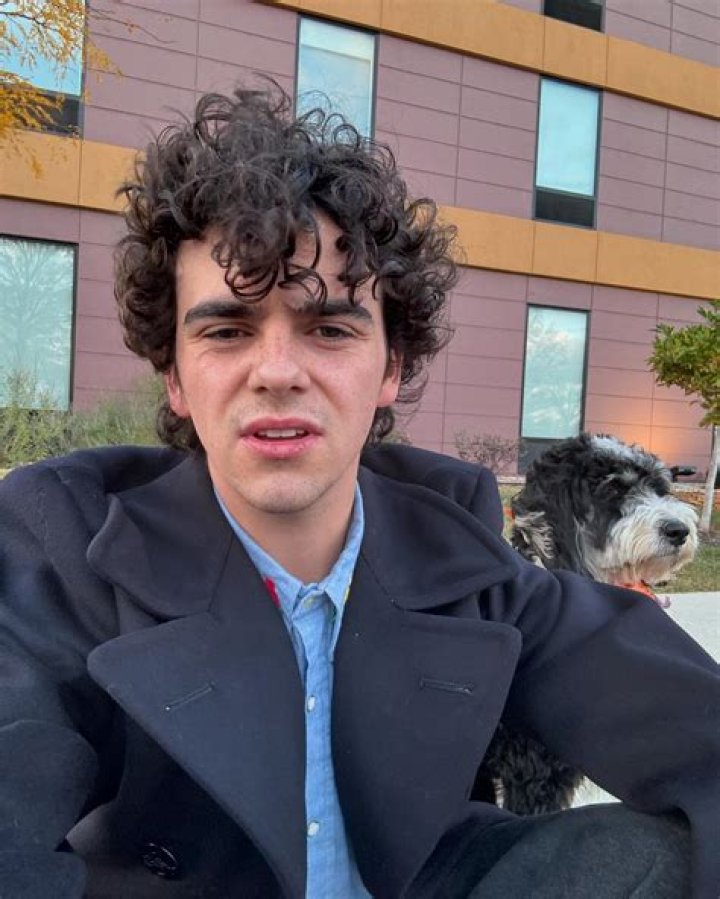 Is Jack Dylan Grazer Single? Dating Details, Exes, More J14