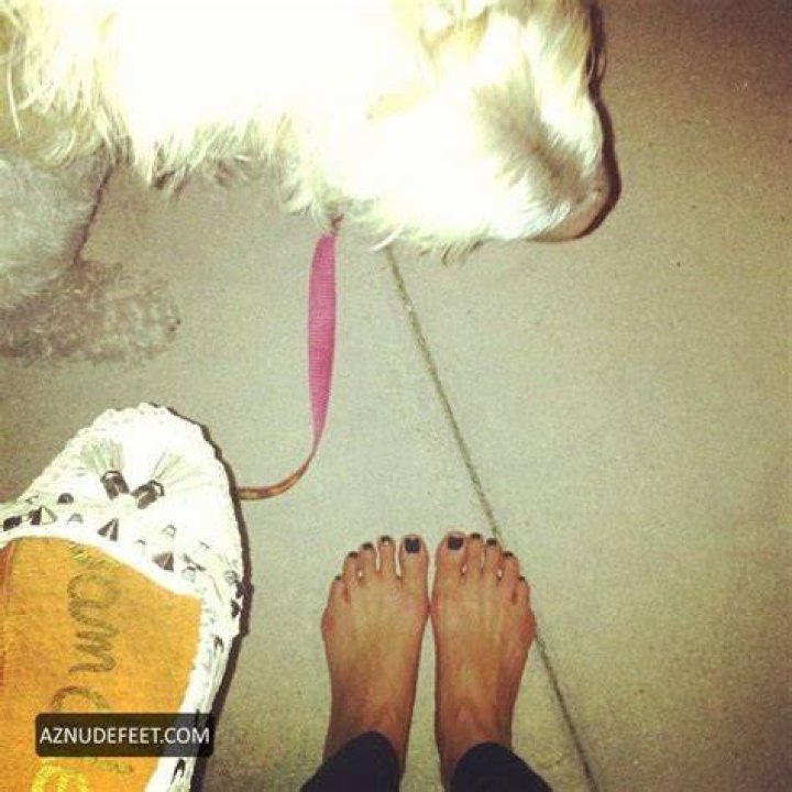 JACKIE LAURIAN LONG Feet AZNudeFeet