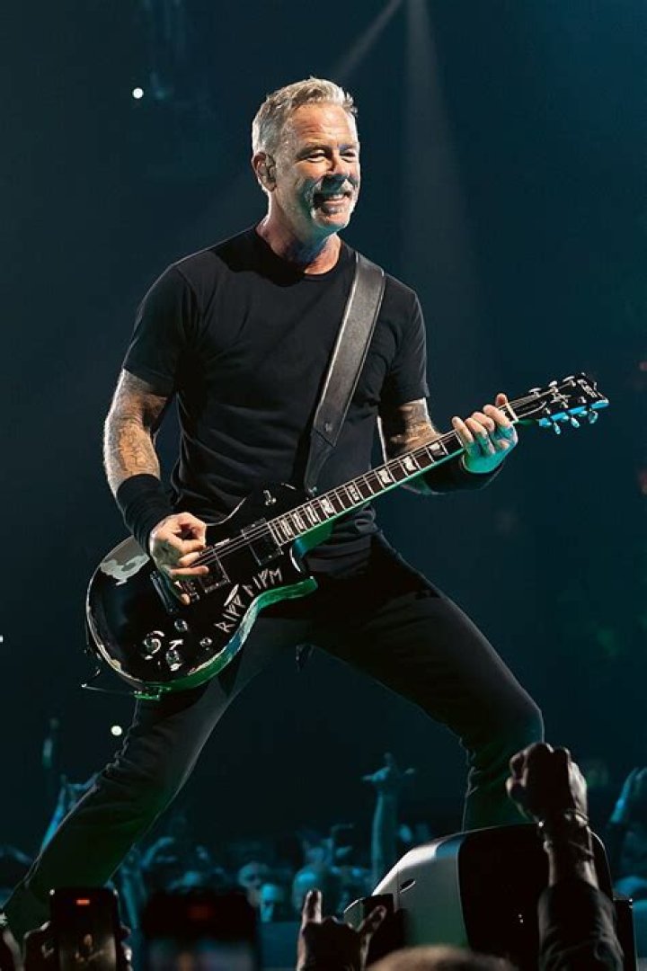 James Hetfield of Metallica gets it. His wife, not so much. Raw Chili