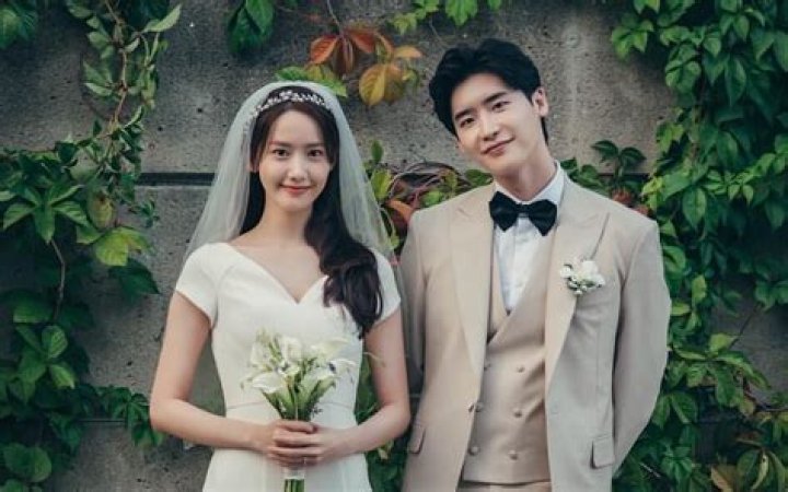 Lovely wedding photos of YoonA and Lee Jong Suk from 'Big Mouth' revealed allkpop