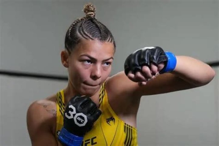 Luana Santos - Bio, Age, Net Worth, Height, Married, Nationality, Career