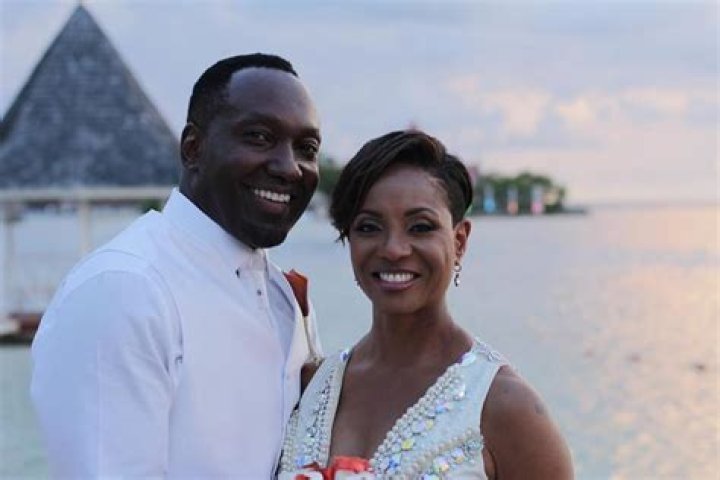 MC Lyte Gets Married In Private Ceremony Over The Weekend Majic 102.3 92.7