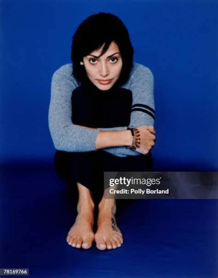 Natalie Gavin during her shoot (Source IMDb)