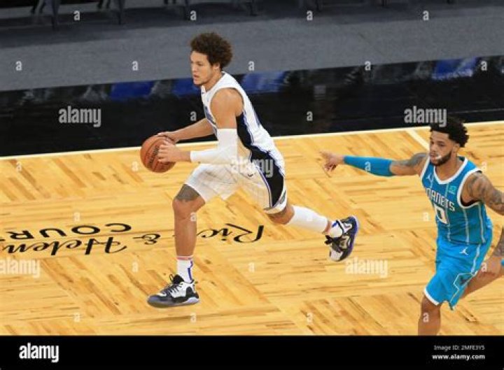 Orlando Magic forward Aaron Gordon mistakenly uploads revealing photo of girlfriend