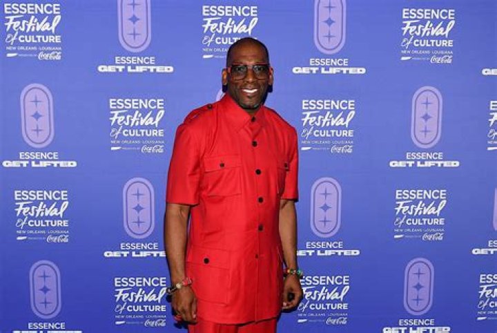 Pastor Jamal Bryant Apologizes For Remarks About To Late YouTuber Kevin Samuels!