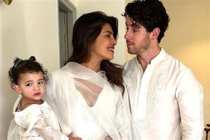 Priyanka Chopra Jonas Bio, Age, Parents, Net Worth, Pregnant, Height