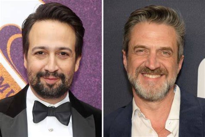 Ra&uacute;l Esparza Gay, Boyfriend, Married, Family, Height, Net Worth, Bio Networth Height Salary