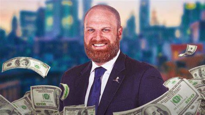 Roary Raynor - Bio, Age, Net Worth, In Relation, Body Measurement, Career