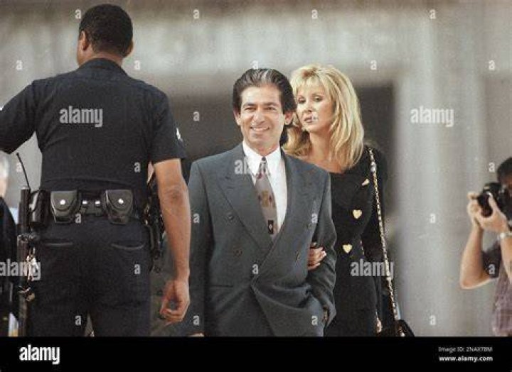 Robert Kardashian and Denice Shakarian Halicki, 1995 Couples at the Grammys POPSUGAR