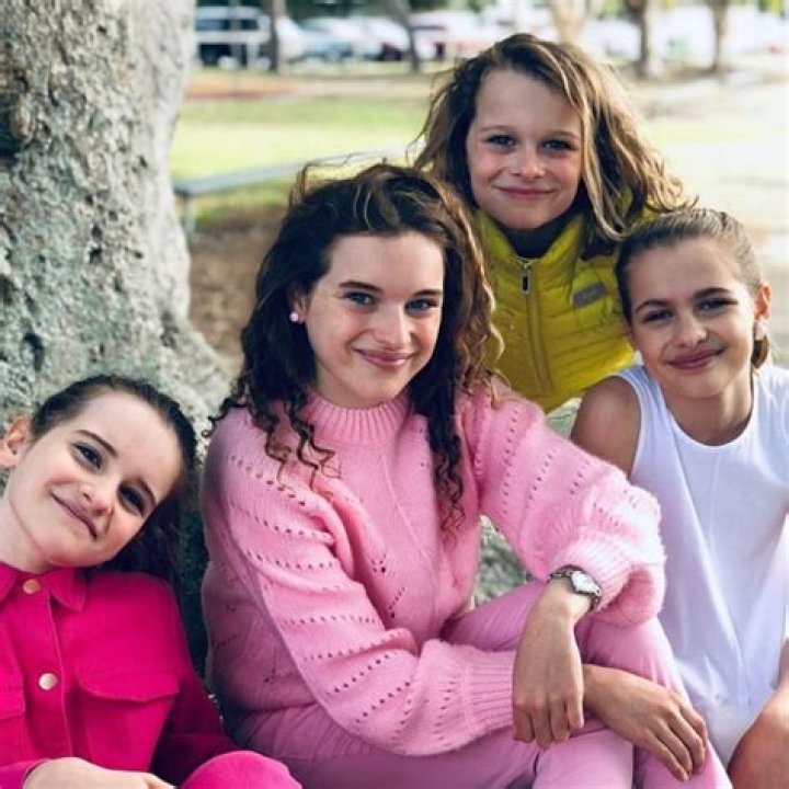 Sabre Norris- siblings
