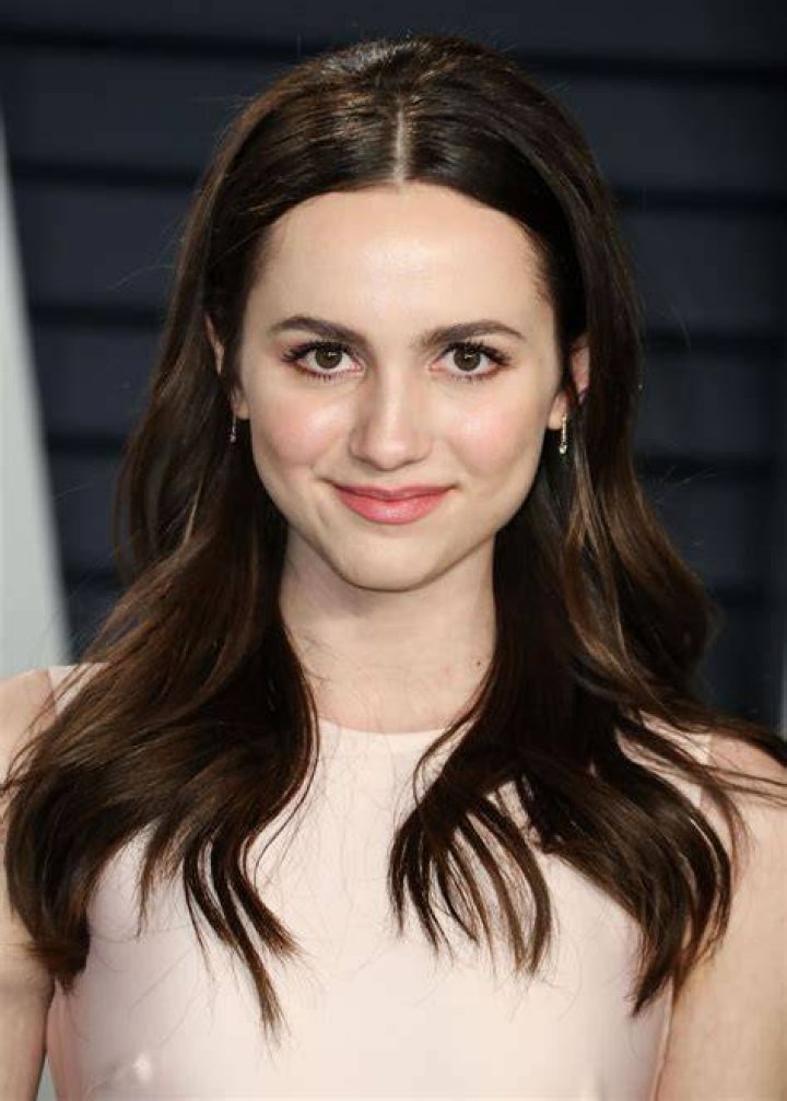 Sarah Hunt - Bio, Age, Net Worth, Height, Single, Nationality, Body Measurement, Career