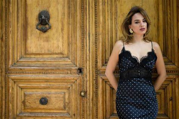 Seda Bakan posing for a photo (Source Instagram)