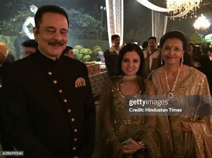 Subrata Roy with his wife (Source Photos)