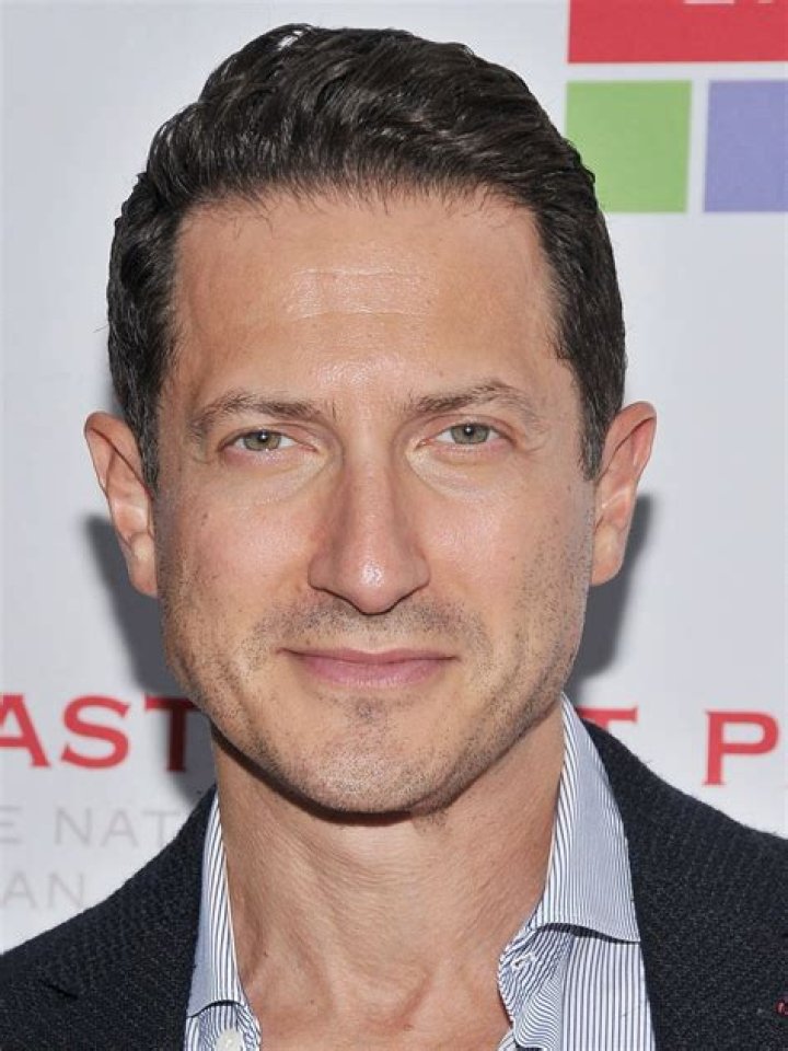 Unraveling The Mystery: Is Sasha Roiz Single?