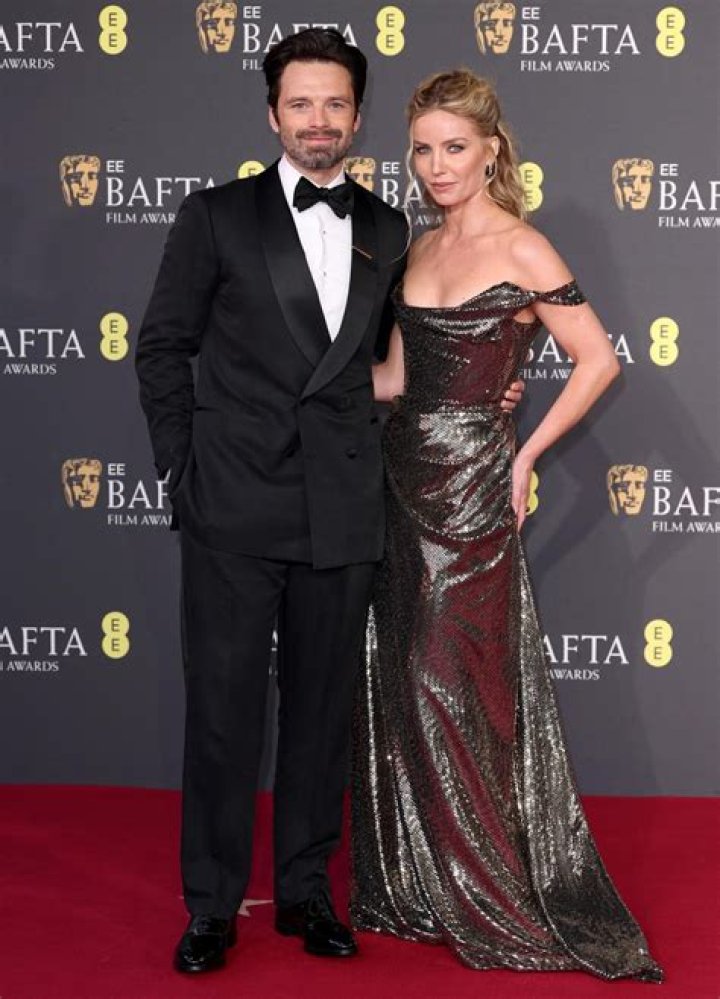 Unveiling Annabelle Wallis's Relationship: A Journey Of Privacy And Speculation