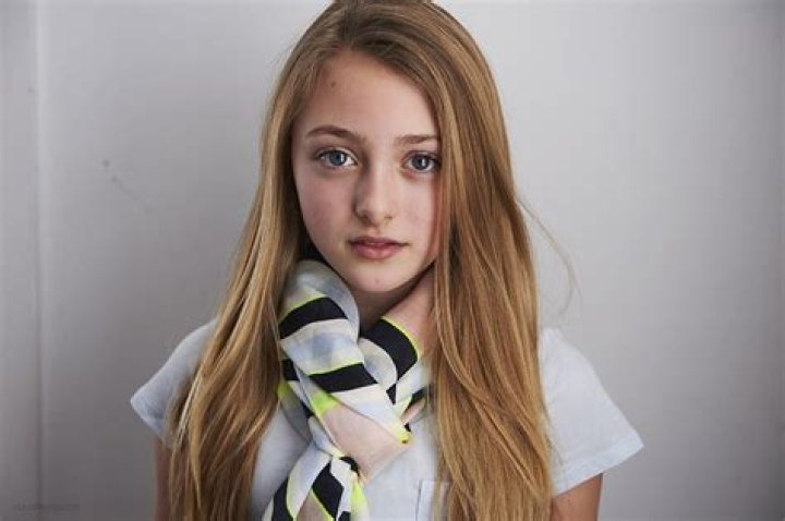 What does Taylor Thorne Do for a Living? Her Age, Height, Career